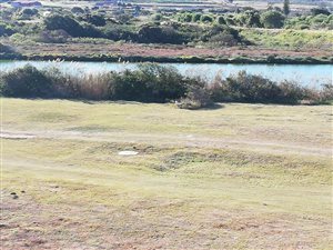358 m² Land available in Hartenbos Heuwels