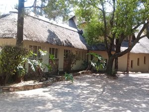 8 Bed House in Glen Austin AH