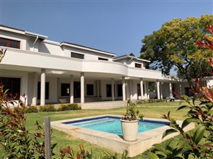 5 Bed House in Bryanston