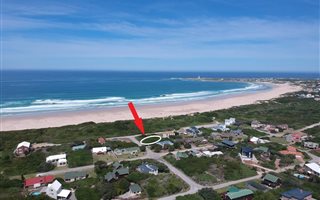 694 m² Land available in Cape St Francis