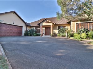 4 Bed House in Clifton Hill Estate