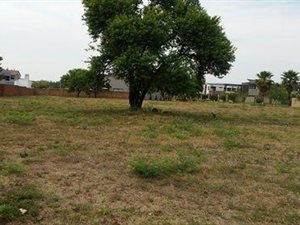 896 m² Land available in Silverwoods Country Estate