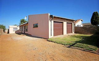 3 Bedroom House in Lawley