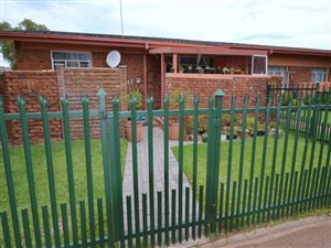 2 Bedroom Simplex in Hermanstad