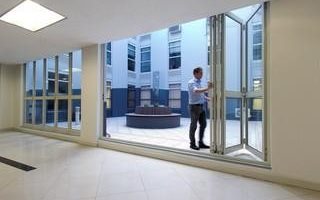 408 m² Commercial space in Craighall