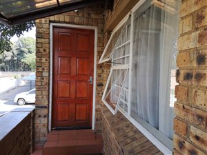 2 Bed Apartment in Grobler Park