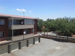 2 Bed Apartment in Vanderbijlpark CW1
