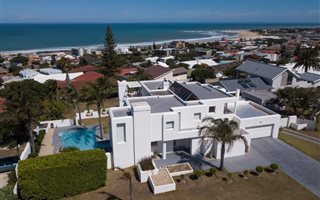 5 Bedroom House in Wavecrest