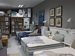 90 m² Commercial space in Poortjies