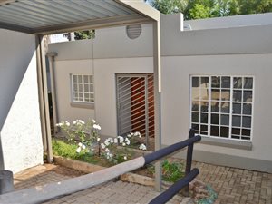 2 Bed Townhouse in Waterkloof