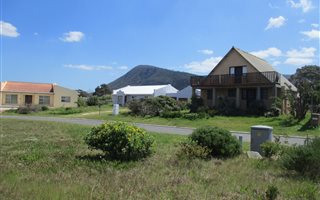 675 m² Land available in Franskraal