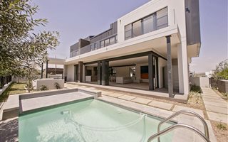 5 Bedroom House in Steyn City