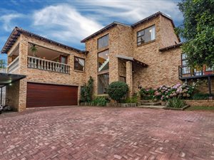 5 Bed House in Roodekrans