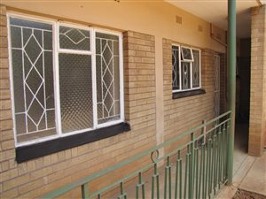 2 Bed Apartment in Vanderbijlpark CW1