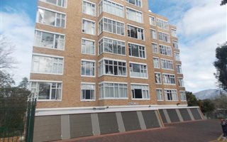 2 Bedroom Apartment in Wynberg