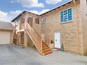 2 Bed Apartment in Magalieskruin