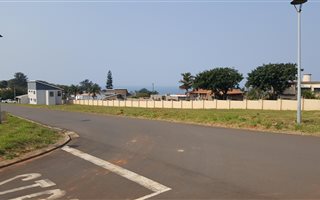 666 m² Land available in Tongaat Beach