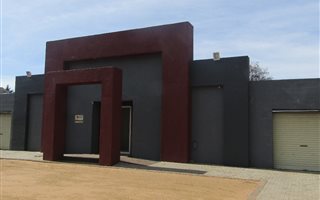 285 m² Office Space in Vanderbijlpark SW1