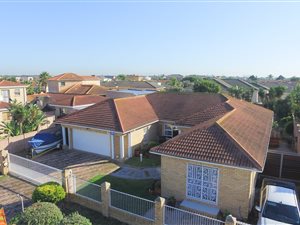 4 Bed House in Summerstrand