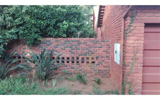 3 Bedroom Simplex in Rustenburg Central