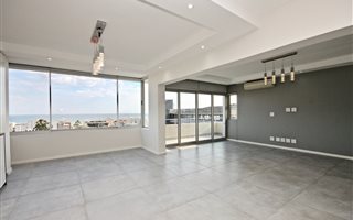 2 Bedroom Apartment in Sea Point