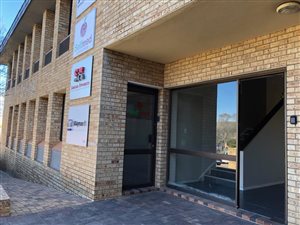 215 m² Commercial space in Noordwyk