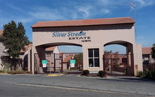 3 Bedroom Townhouse in Halfway Gardens