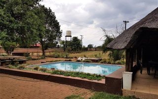 7998 m² Farm in Skeerpoort