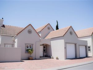 3 Bed House in Boschenmeer Golf Estate