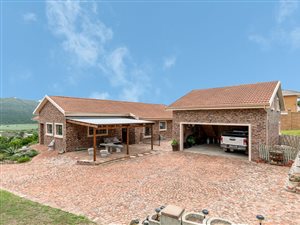 4 Bed House in Wilderness