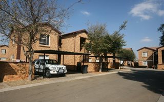 2 Bedroom Townhouse in Honeydew