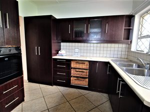 5 Bed House in Amalinda