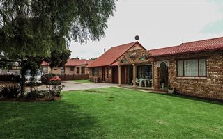 4 Bedroom House in Dalpark