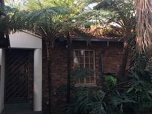 3 Bed House in Eldoraigne