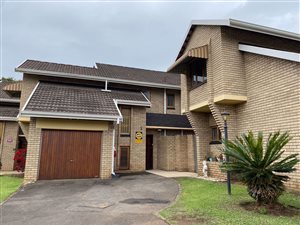 3 Bed Townhouse in Hayfields