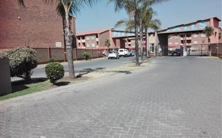 2 Bedroom Townhouse in Comet