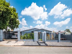 3 Bedroom House in Bosmont