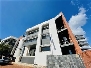 327 m² Commercial space in Somerset Park