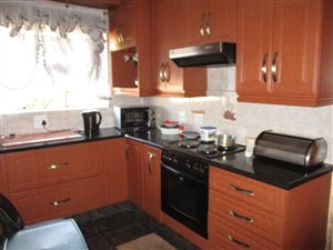 3 Bed House in Bakerton