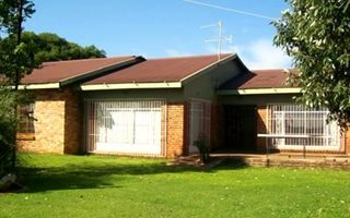 4.8 ha Farm in Randfontein