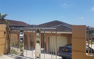 3 Bedroom House in Newcentre