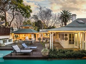 4 Bed House in Parktown North