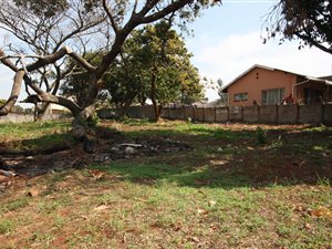 2500 m² Land available in Isipingo Rail