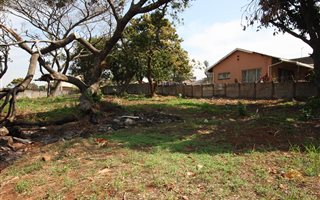 2500 m² Land available in Isipingo Rail