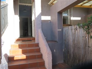 2 Bed House in Richmond Hill