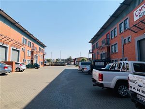 404 m² Industrial space in Hennopspark