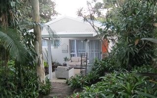 1 Bedroom House in Amanzimtoti