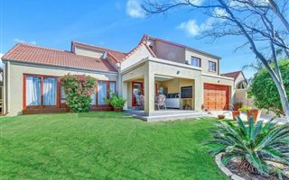 6 Bedroom Cluster in Barbeque Downs