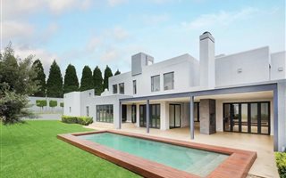 5 Bedroom Duplex in River Club