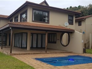 5 Bedroom House in Bazley Beach